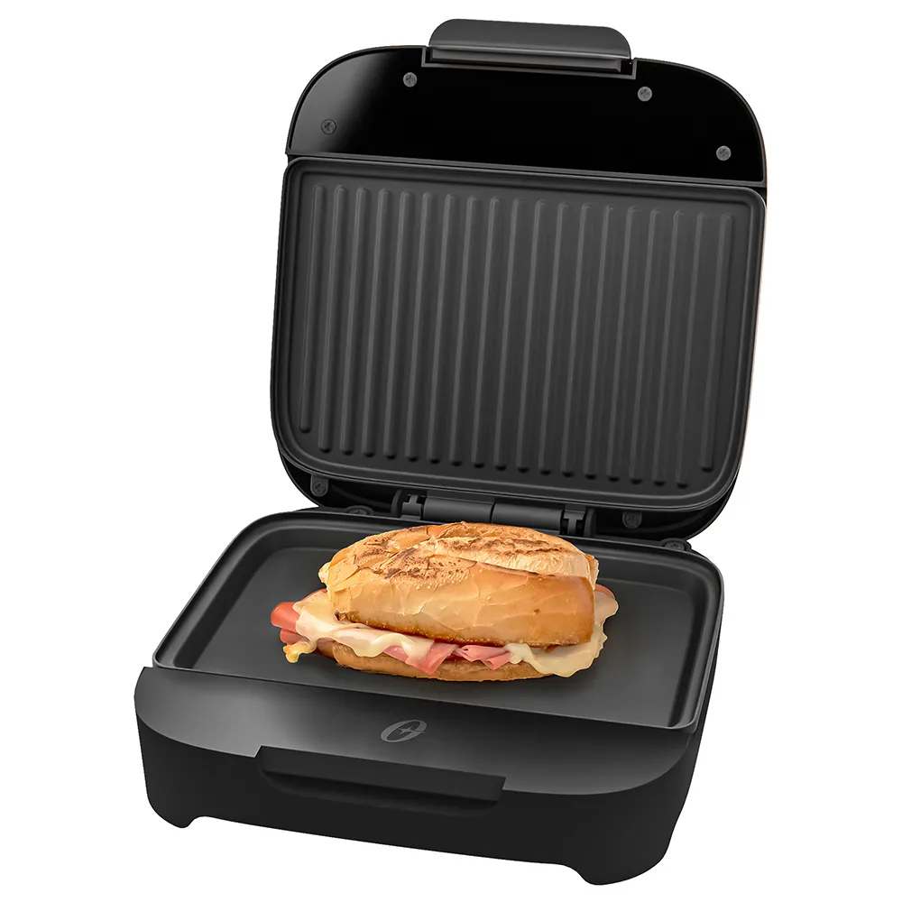 Sandwichera Oster Compacta con Platos Hondos CKSTSM400 - Imagen 3